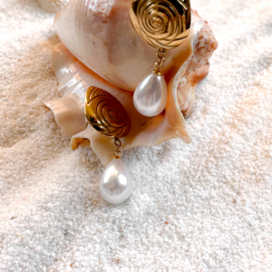 Ocean of Pearls Earrings wp
