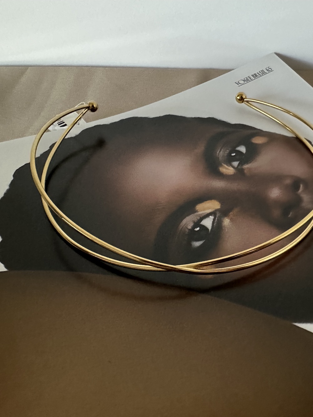 Arc golden glow necklace wp - Image 3