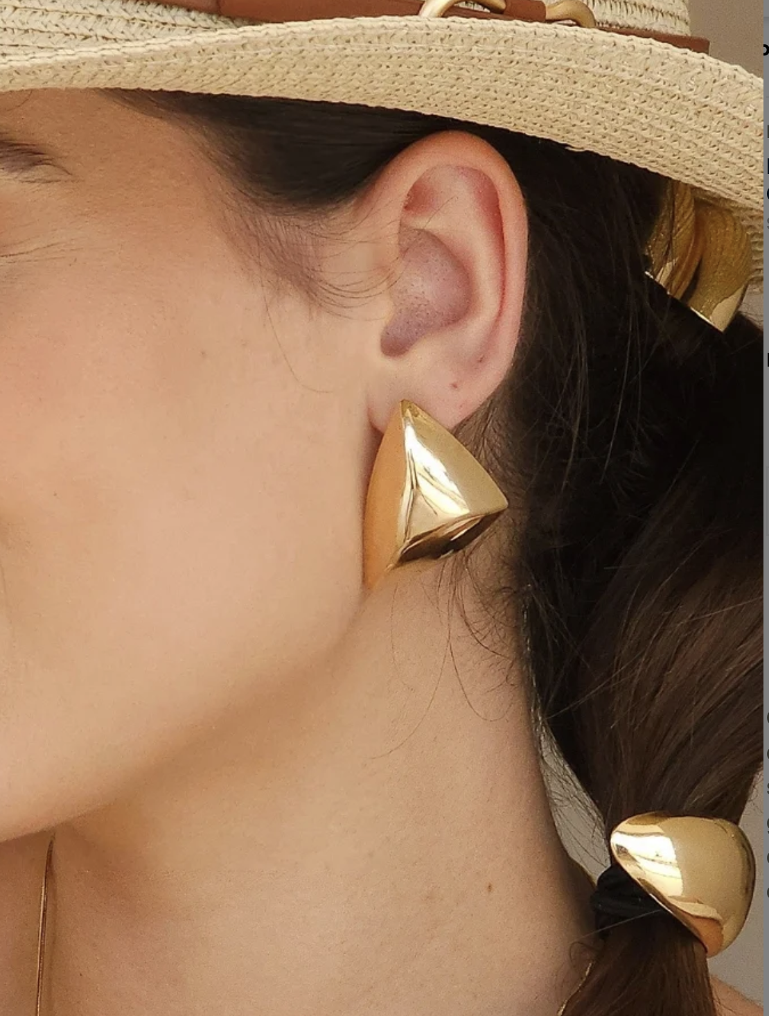 Geometric golden glow earrings - Image 2