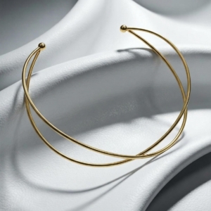 Arc golden glow necklace wp