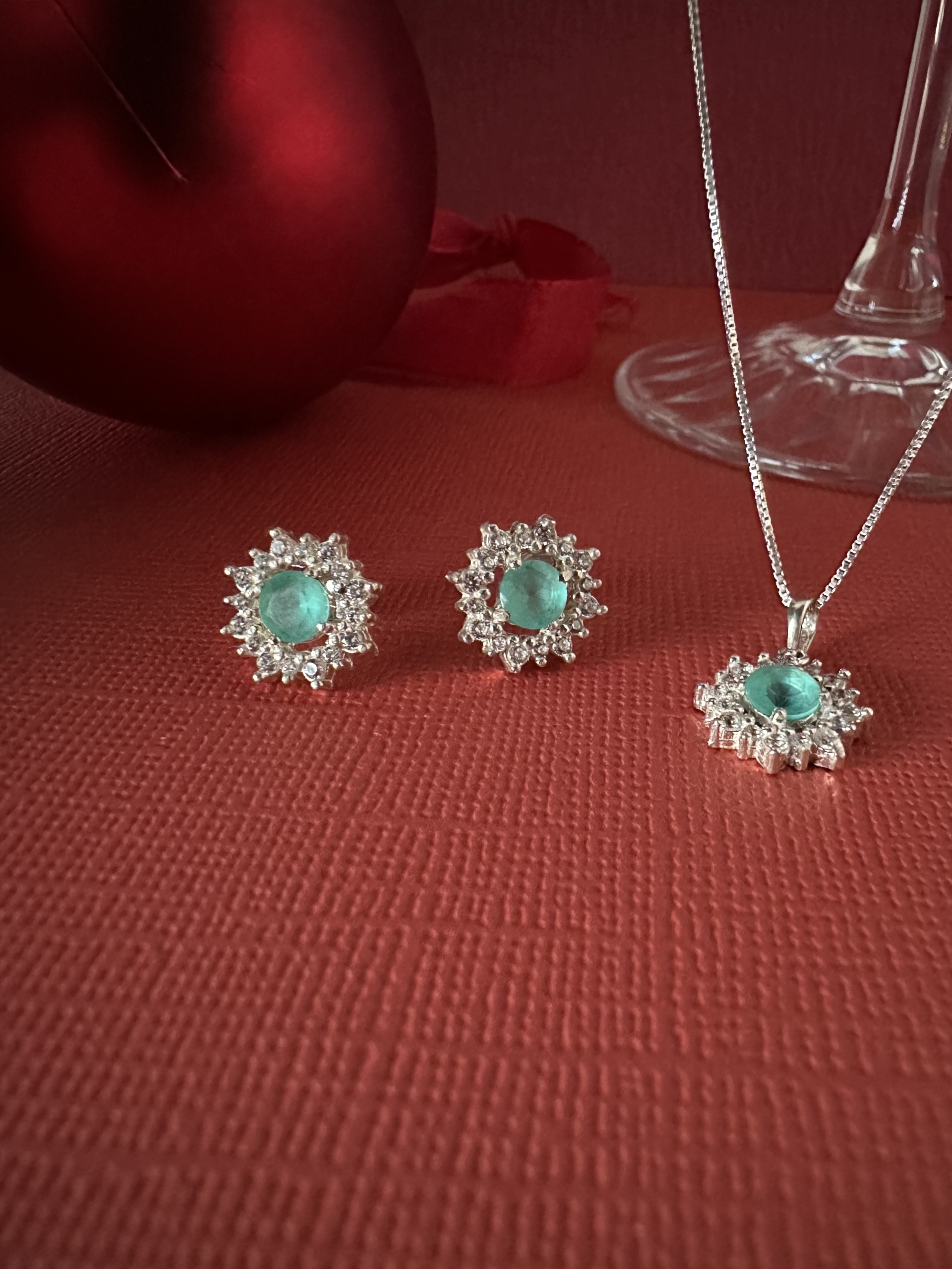 Green flower earrings and necklace silver set - Image 2